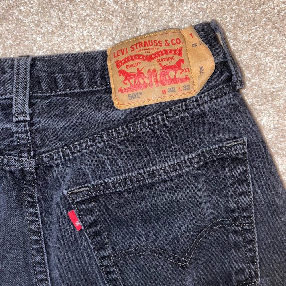 SOLD Levi’s 501 Black Jeans 32x32
